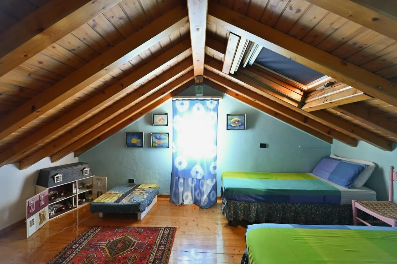 Night Galleria Holiday Home - Bed & Art In Burano - The Pink House Italië