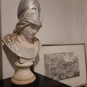 https://rikomex-house.it-romehotels.com